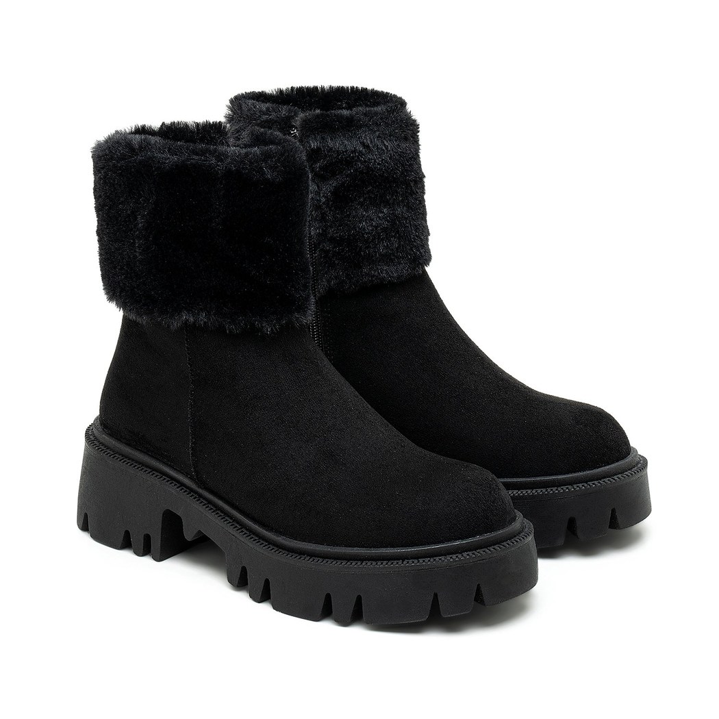 Holly Siyah Kadın Bot