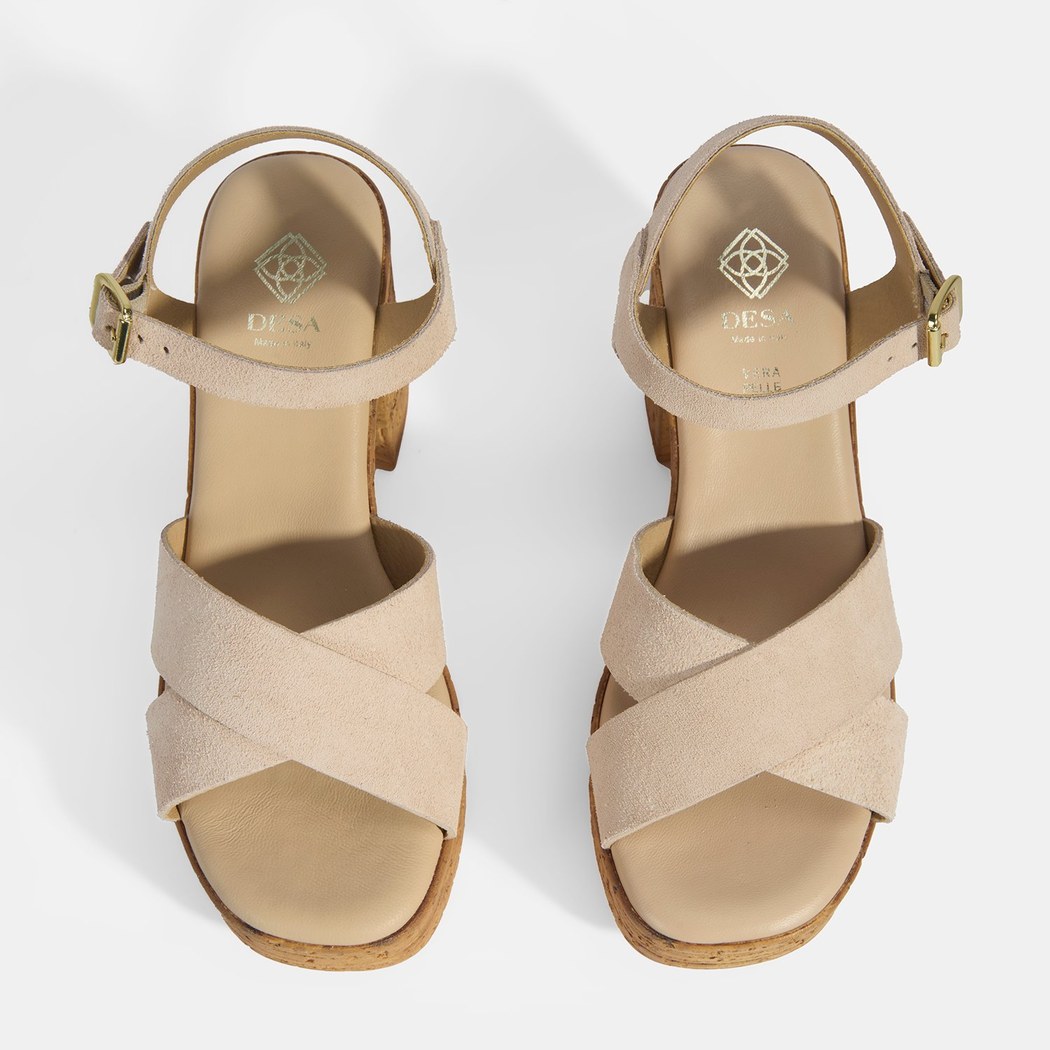 Kadın Bej Ayarlanabilir Tokalı Topuklu Süet Sandalet    