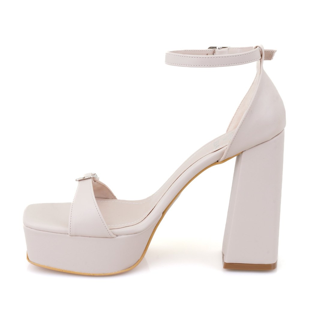 Kadın Bej Ayarlanabilir Tokalı Topuklu Sandalet