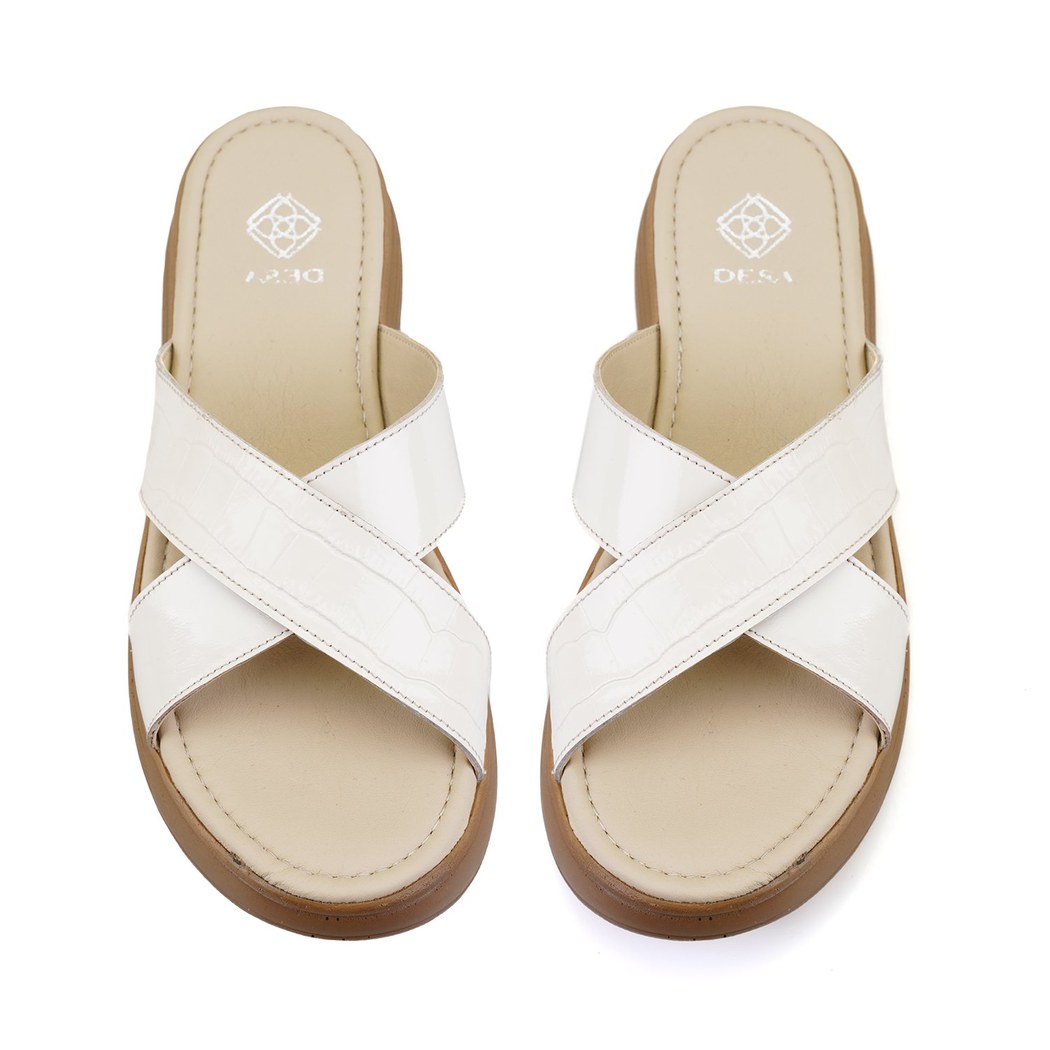 Kadın Bej Dolgu Topuklu Deri Terlik