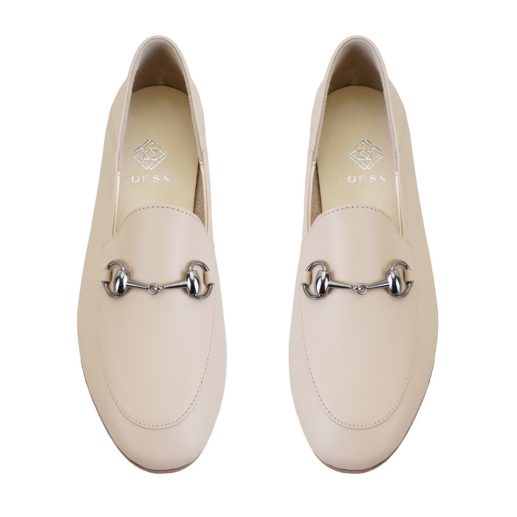 Kadın Bej Toka Aksesuarlı Deri Babet