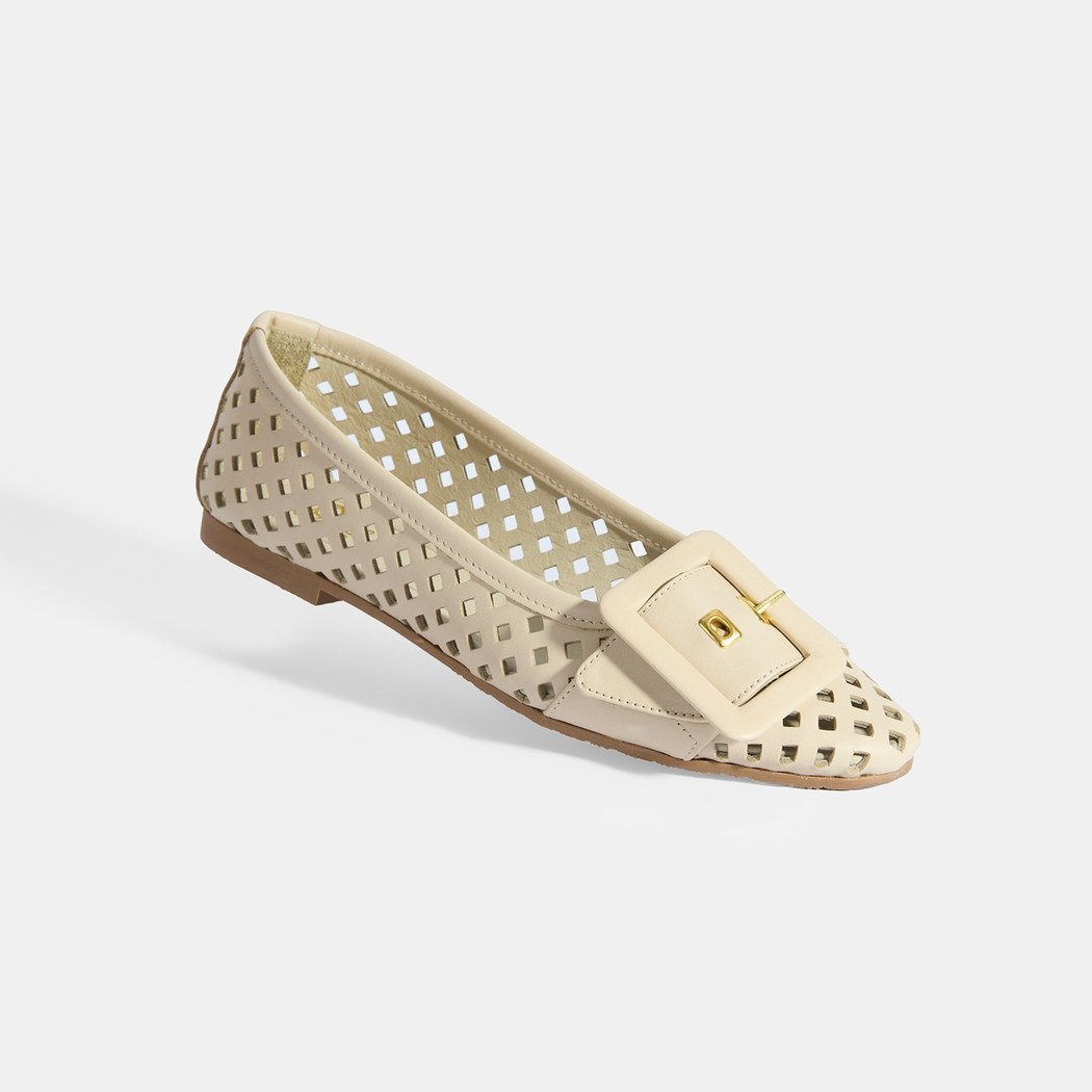 Kadın Bej Toka Aksesuarlı Perforeli Deri Babet