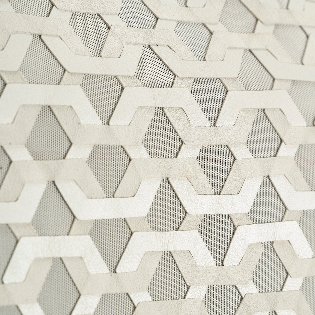 Kadın Beyaz Deri Detaylı Bluz