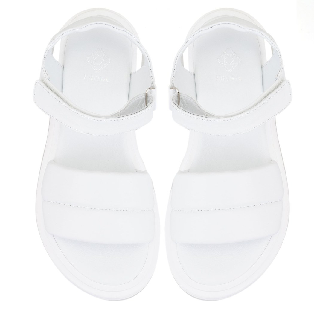 Kadın Beyaz Dolgu Tabanlı Deri Sandalet