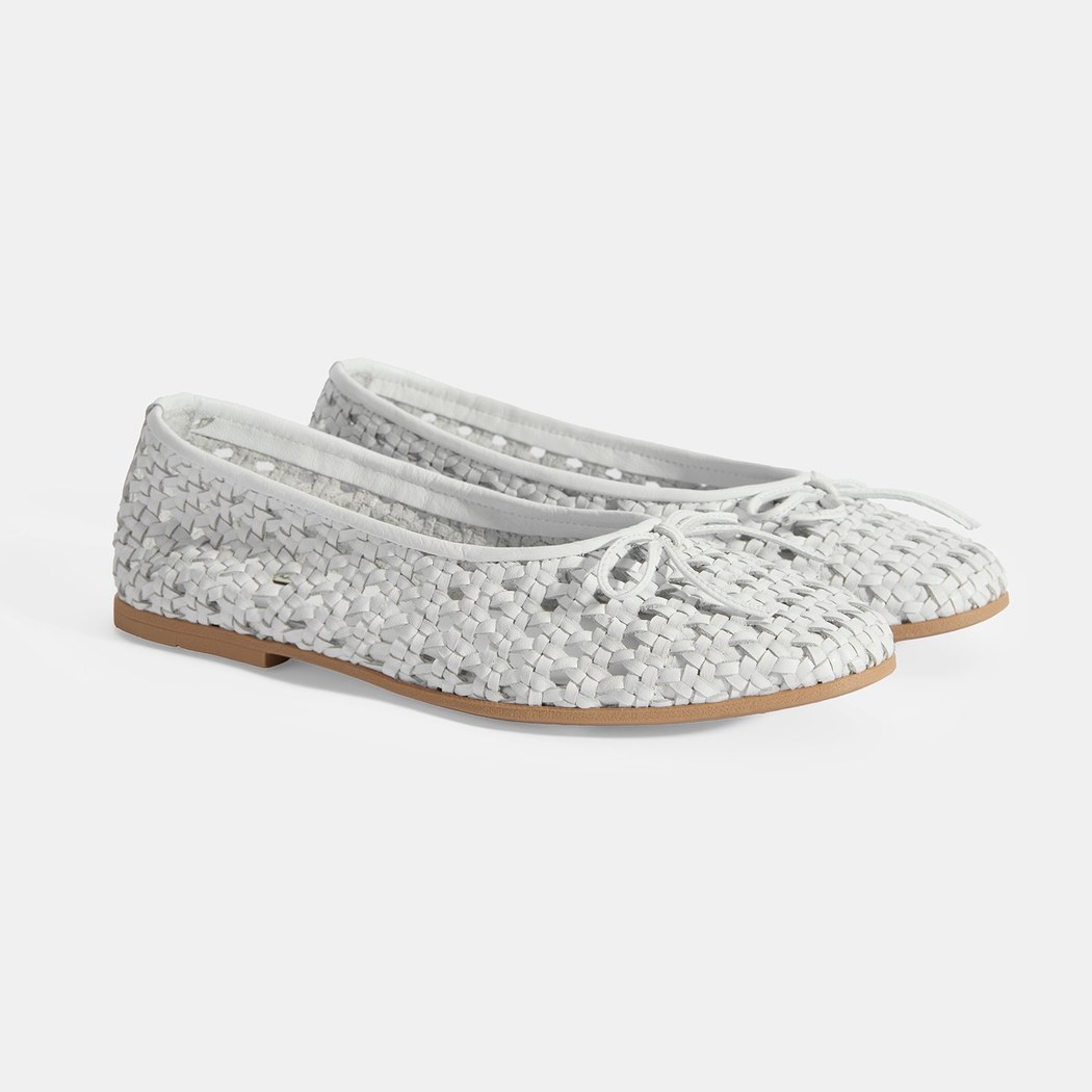 Kadın Beyaz Fiyonk Detaylı Örgü Babet