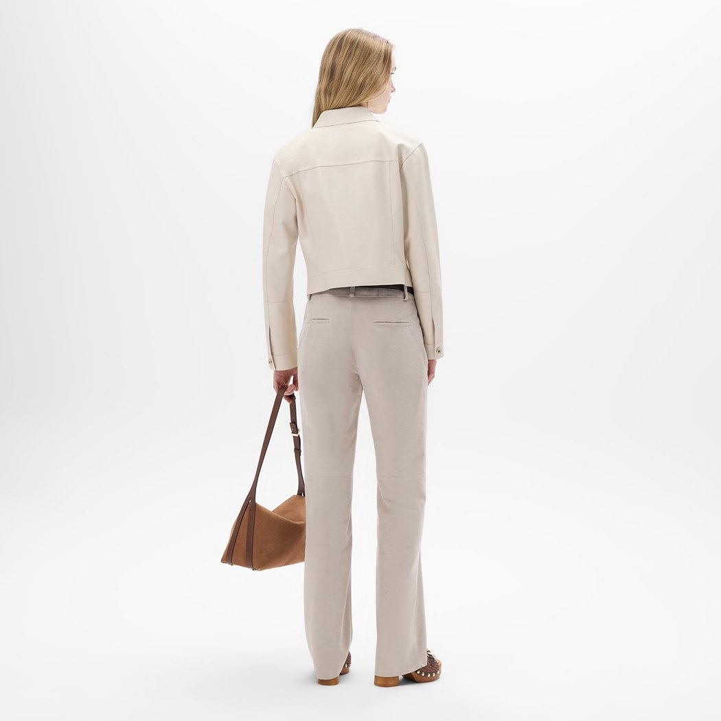 Kadın Beyaz Gömlek Yaka Metal Düğme Detaylı Deri Ceket 