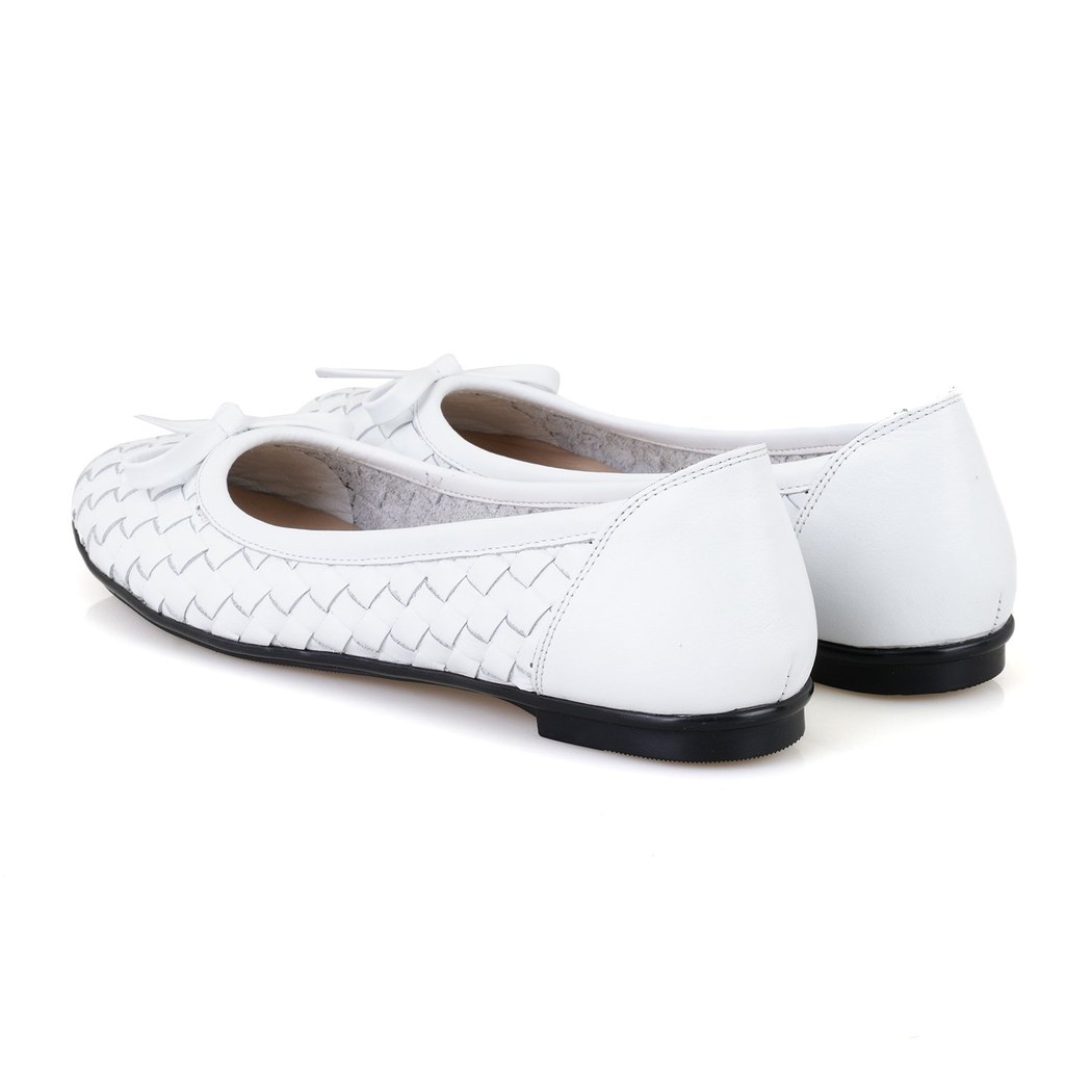 Kadın Beyaz Kapitone Deri Babet