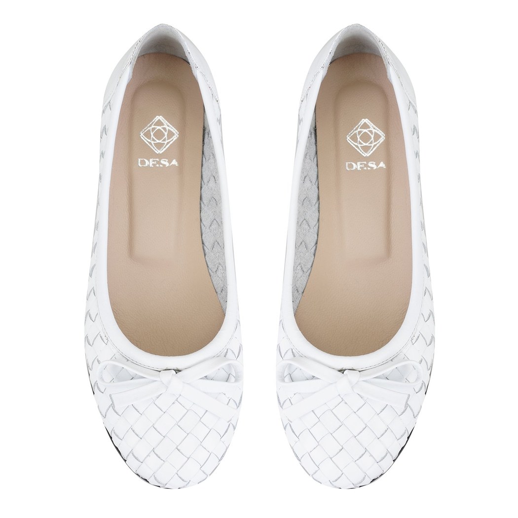 Kadın Beyaz Kapitone Deri Babet