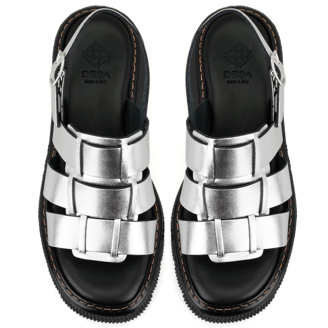 Kadın Gri Dolgu Tabanlı Deri Sandalet