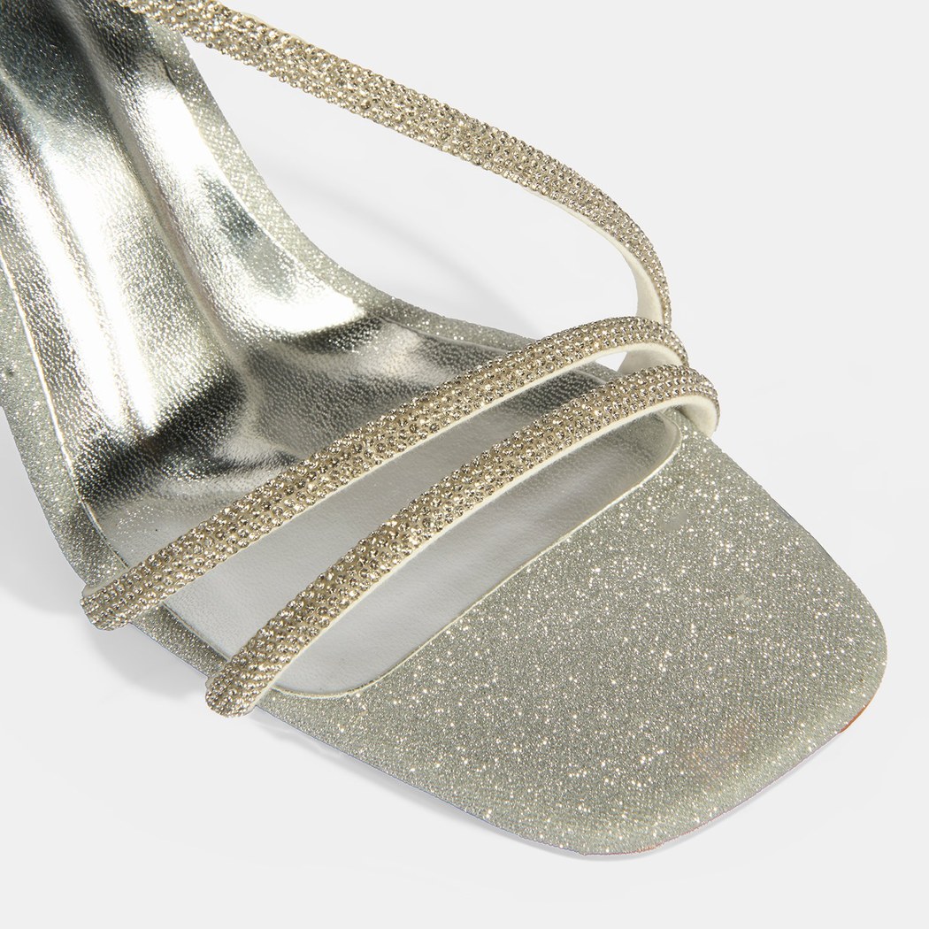 Kadın Gümüş Toka Detaylı Topuklu Abiye Sandalet