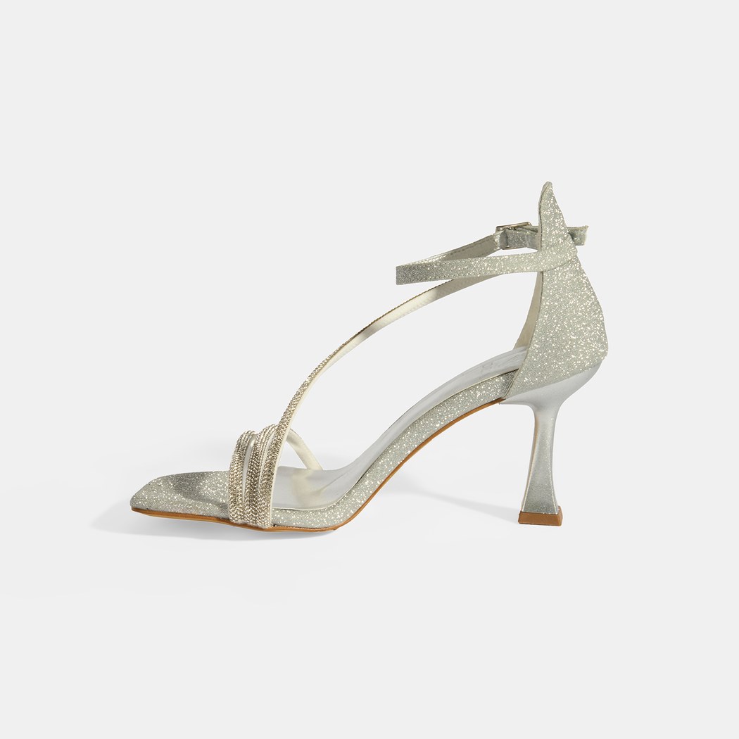 Kadın Gümüş Toka Detaylı Topuklu Abiye Sandalet