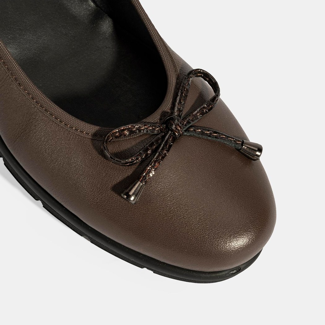 Kadın Kahve Fiyonk Detaylı DesaComfort Deri Ayakkabı