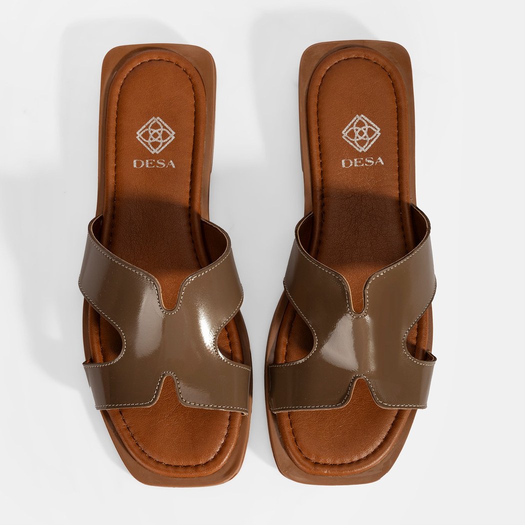 Kadın Kahve Rugan Terlik