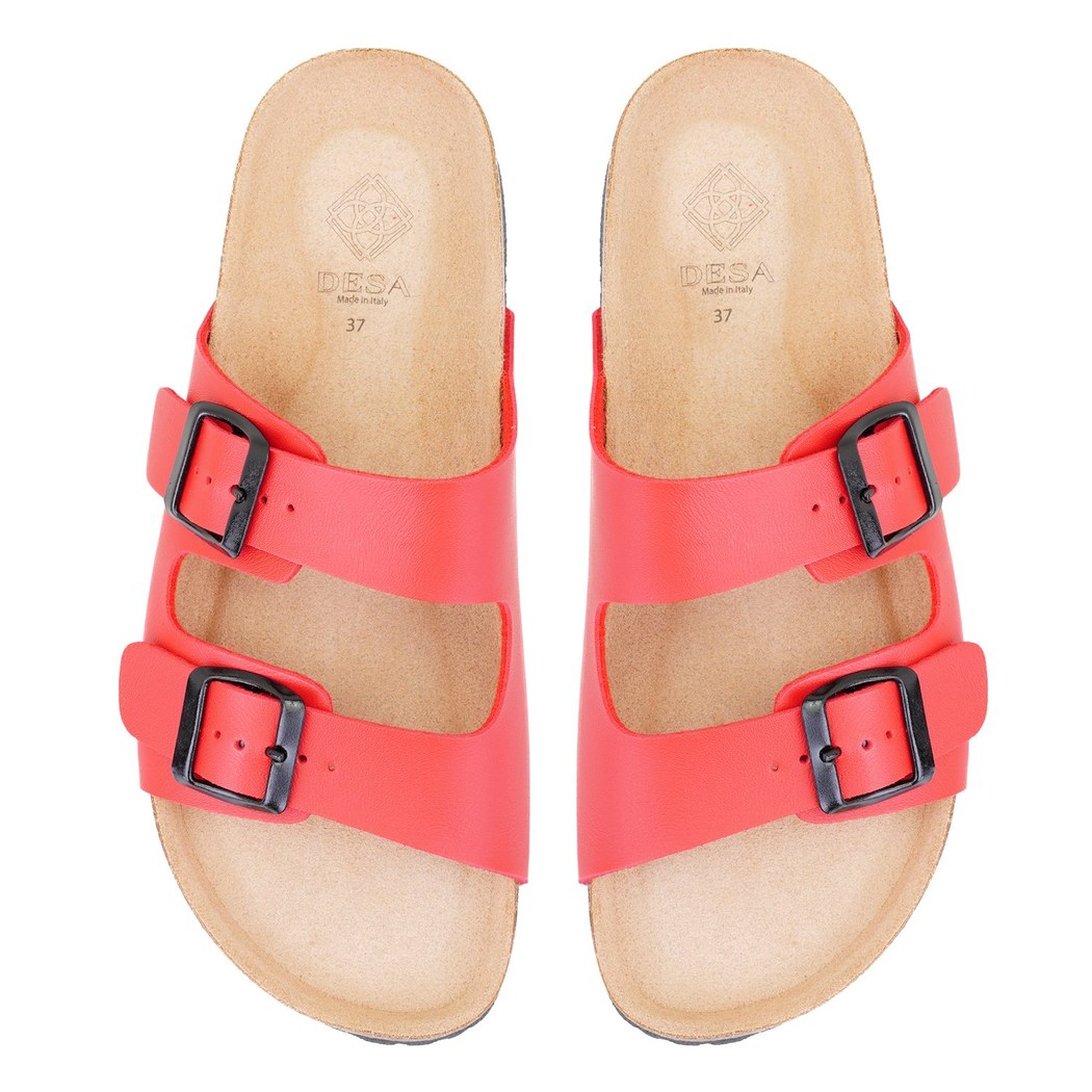 Kadın Kırmızı Ayarlanabilir Tokalı Terlik