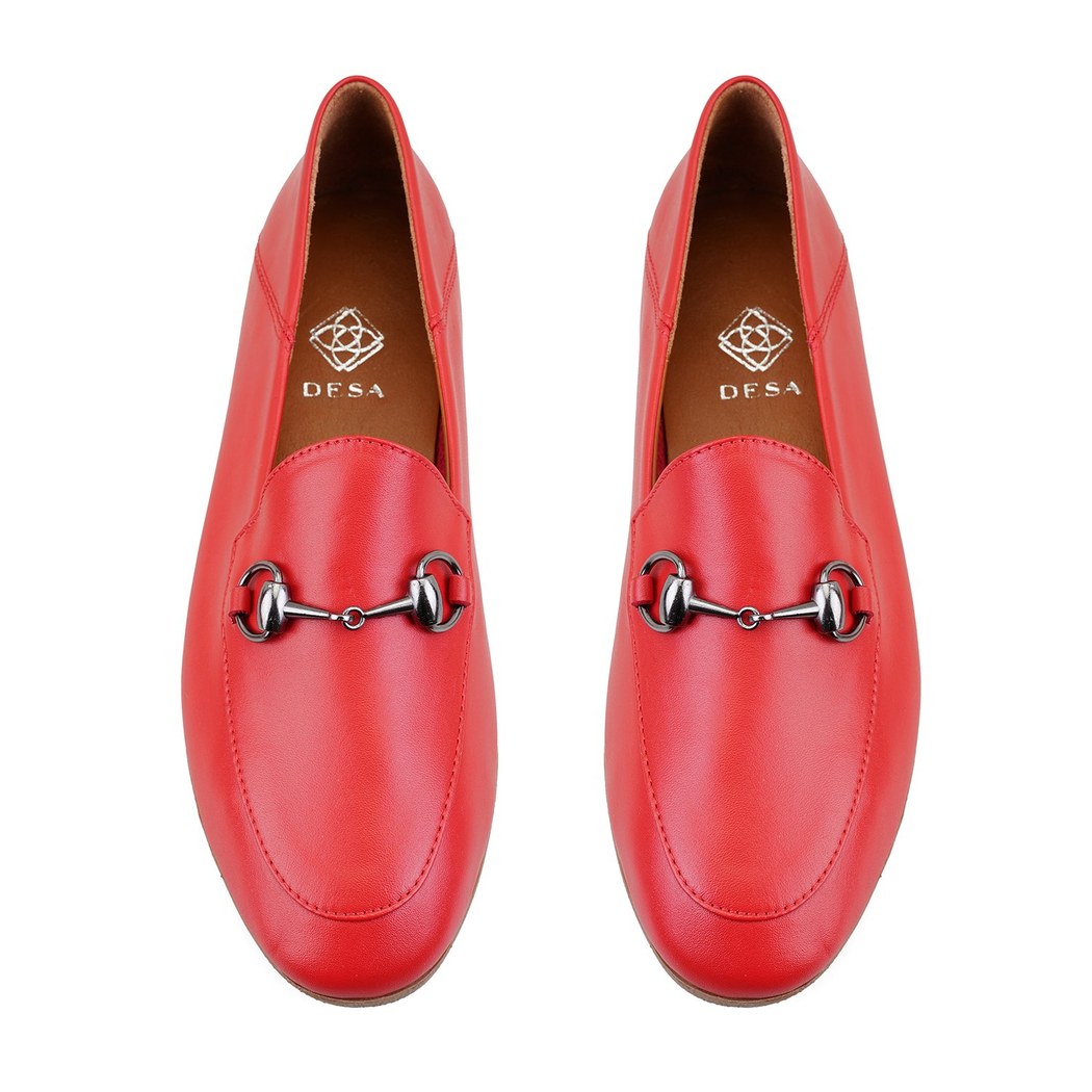 Kadın Kırmızı Toka Aksesuarlı Deri Babet