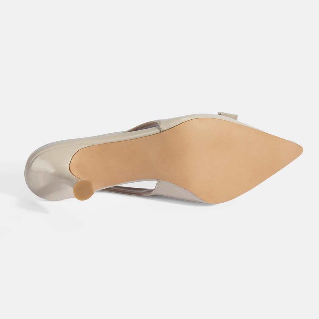 Kadın Krem Fiyonk Detaylı Rugan Topuklu Klasik Ayakkabı