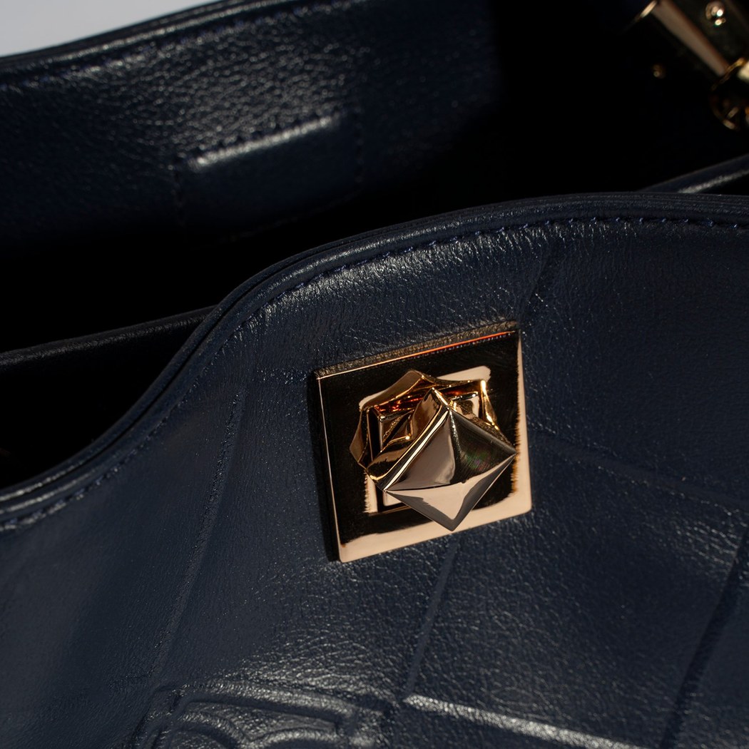 Kadın Lacivert Püskül Aksesuarlı Deri El Çantası