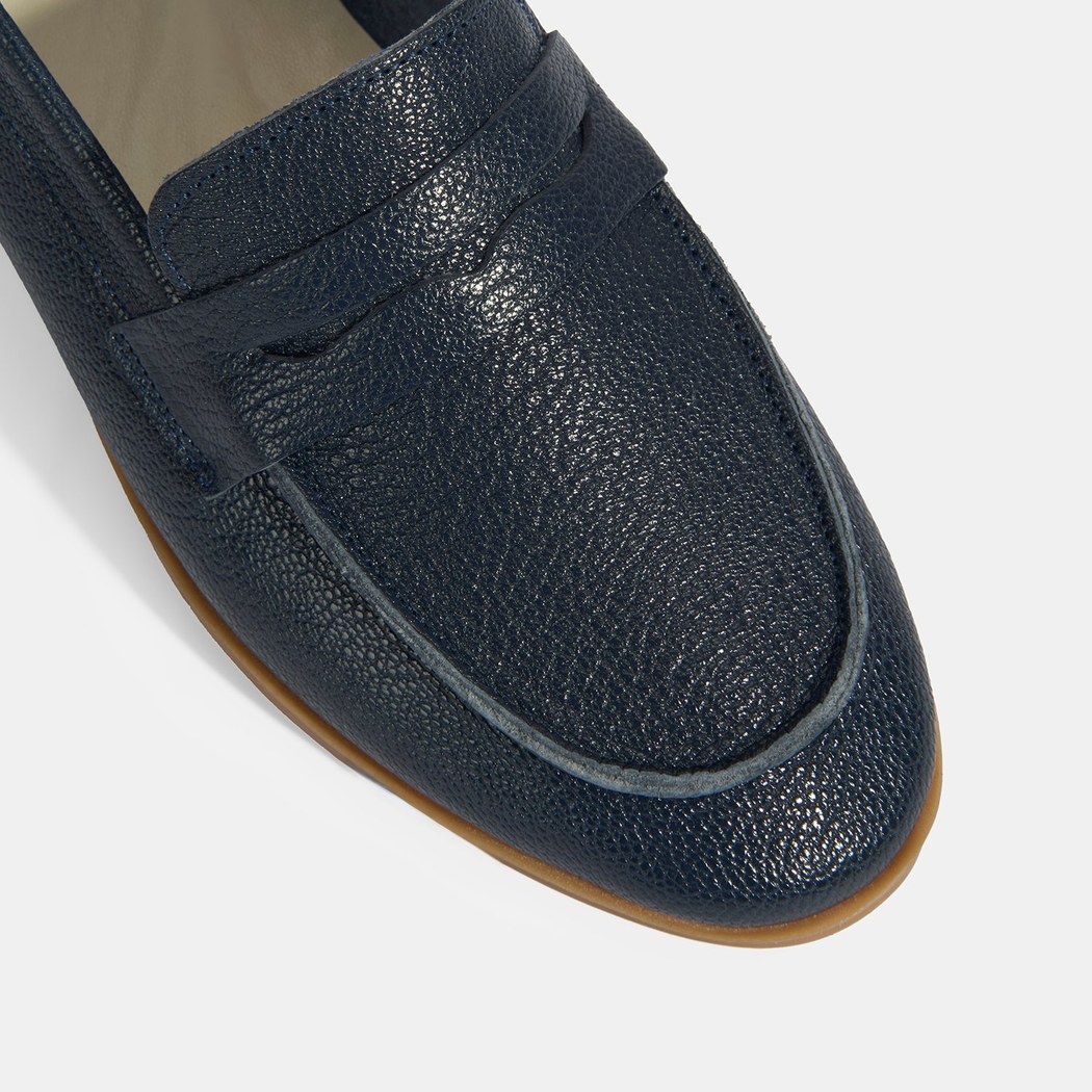 Kadın Lacivert Slip-On Deri Loafer