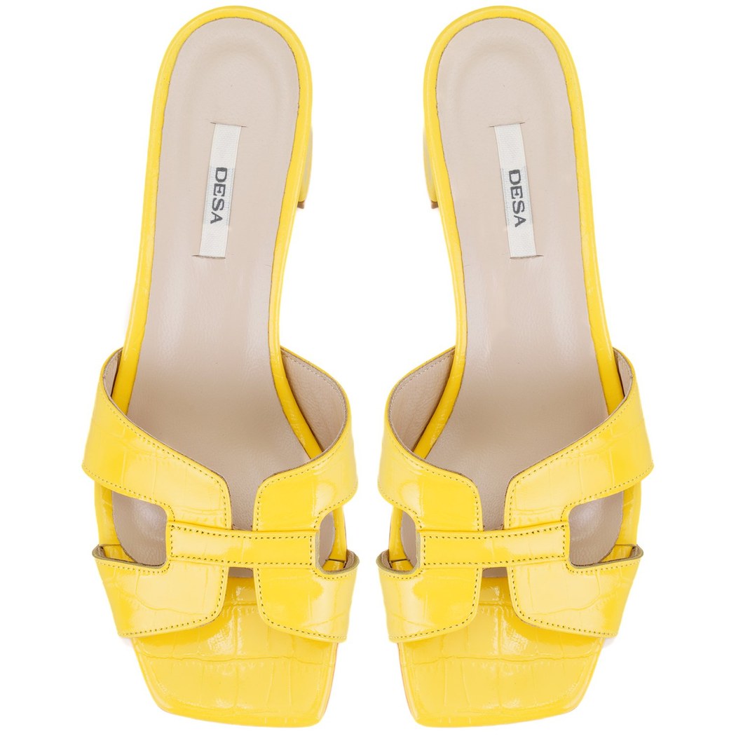 Kadın Sarı Kroko Baskılı Topuklu Deri Terlik