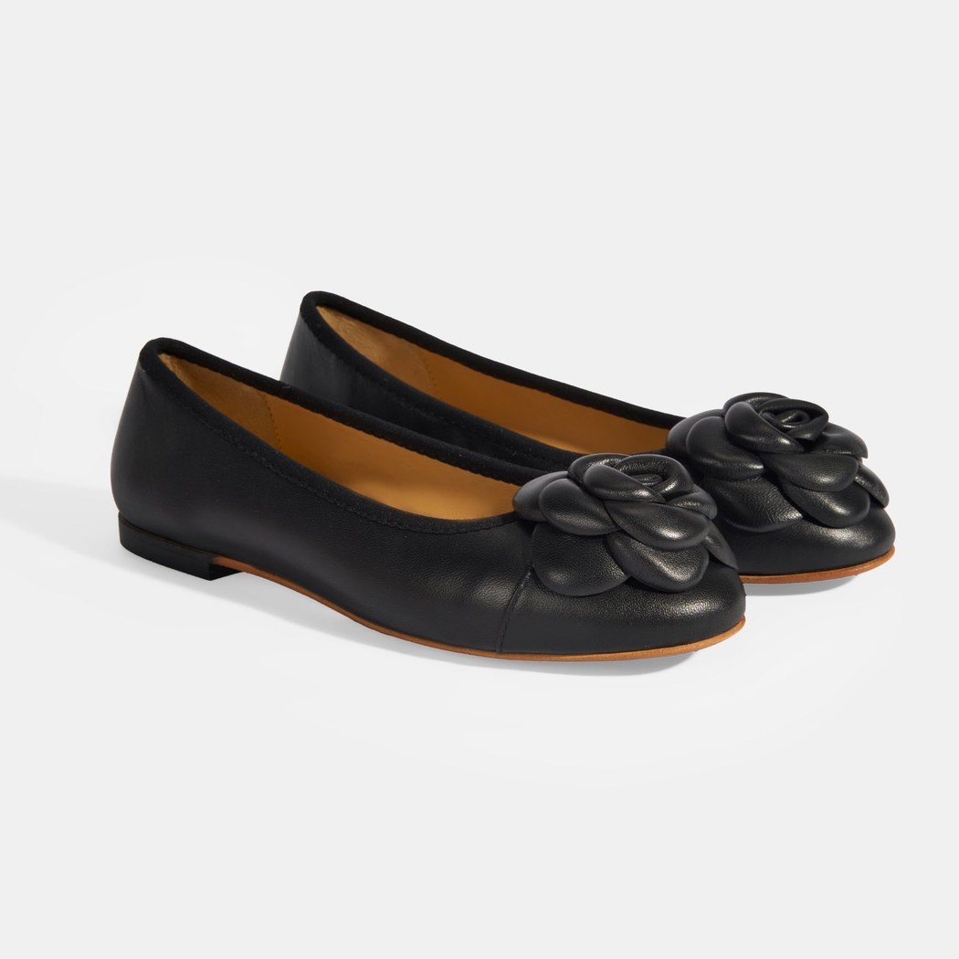 Kadın Siyah Aksesuar Detaylı Deri Babet 