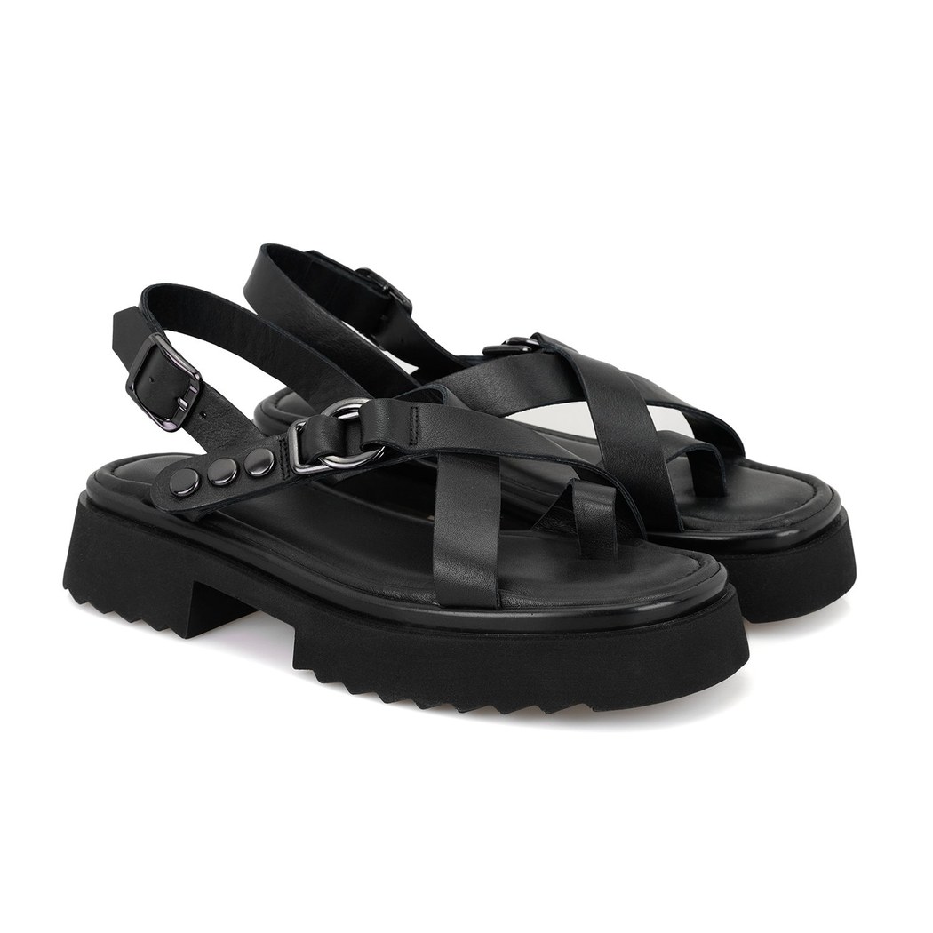 Kadın Siyah Ayarlanabilir Tokalı Deri Sandalet