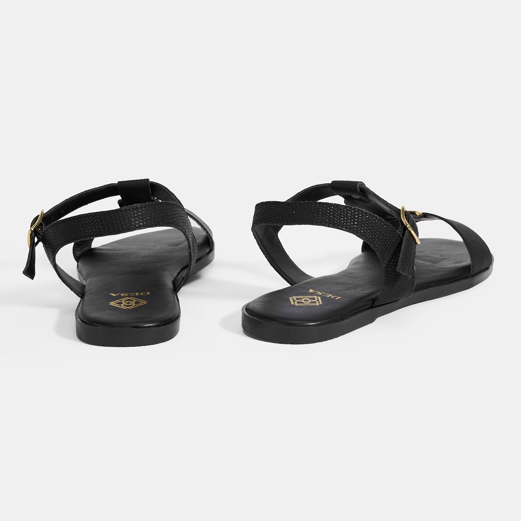 Kadın Siyah Ayarlanabilir Tokalı Deri Sandalet