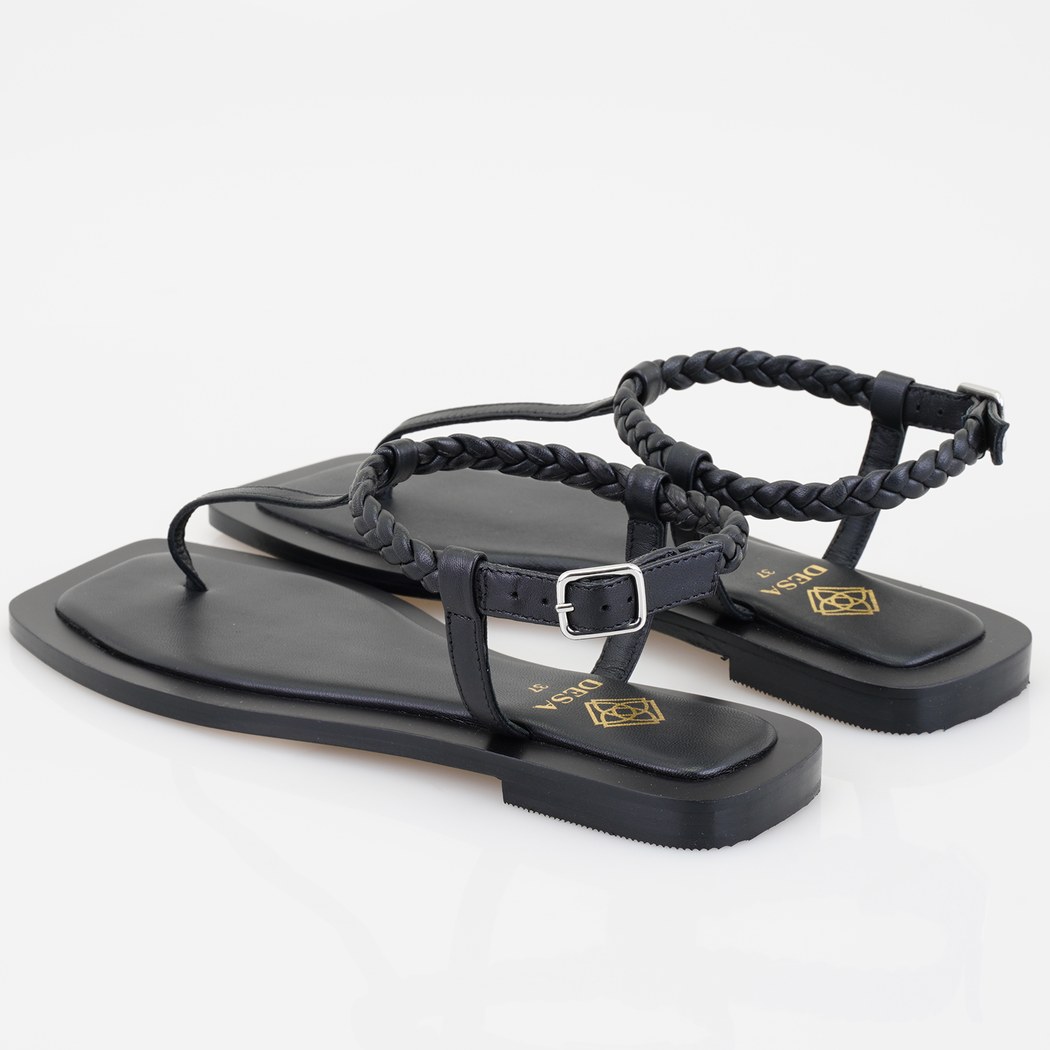 Kadın Siyah Ayarlanabilir Tokalı Deri Sandalet