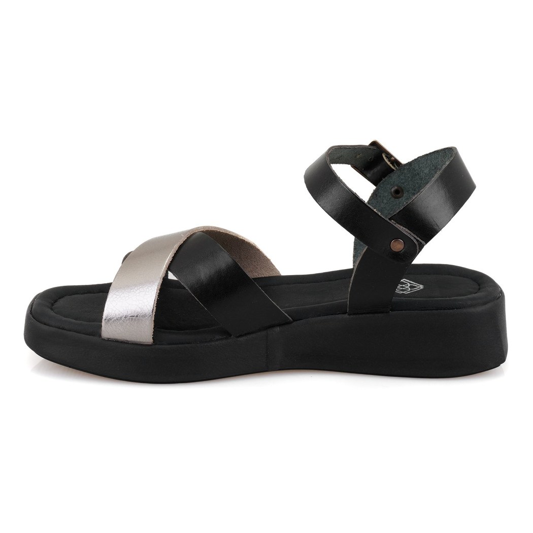 Kadın Siyah Ayarlanabilir Tokalı Deri Sandalet