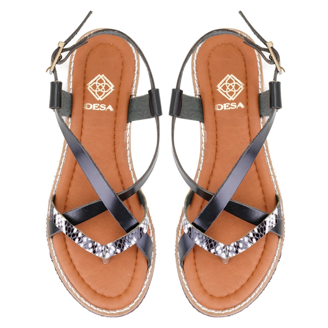 Kadın Siyah Ayarlanabilir Tokalı Deri Sandalet