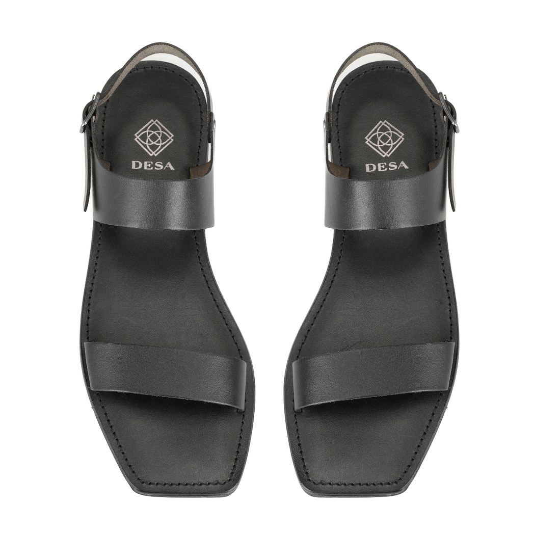 Kadın Siyah Ayarlanabilir Tokalı Deri Sandalet