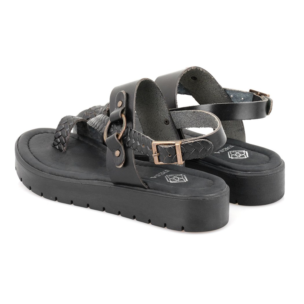 Kadın Siyah Ayarlanabilir Tokalı Deri Sandalet