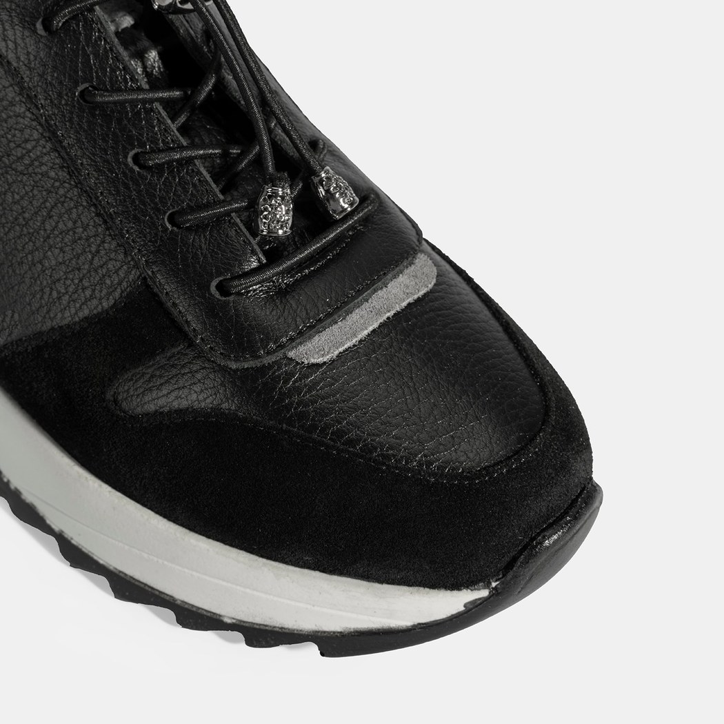 Kadın Siyah Bağcıklı Deri Spor Ayakkabı