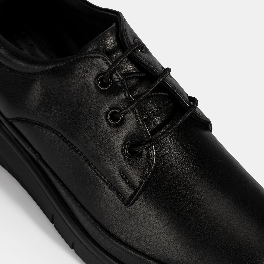 Kadın Siyah Bağcıklı DesaComfort Deri Ayakkabı