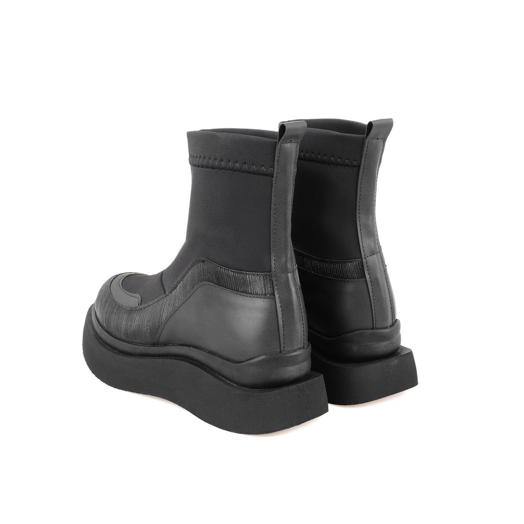 Kadın Siyah Bot