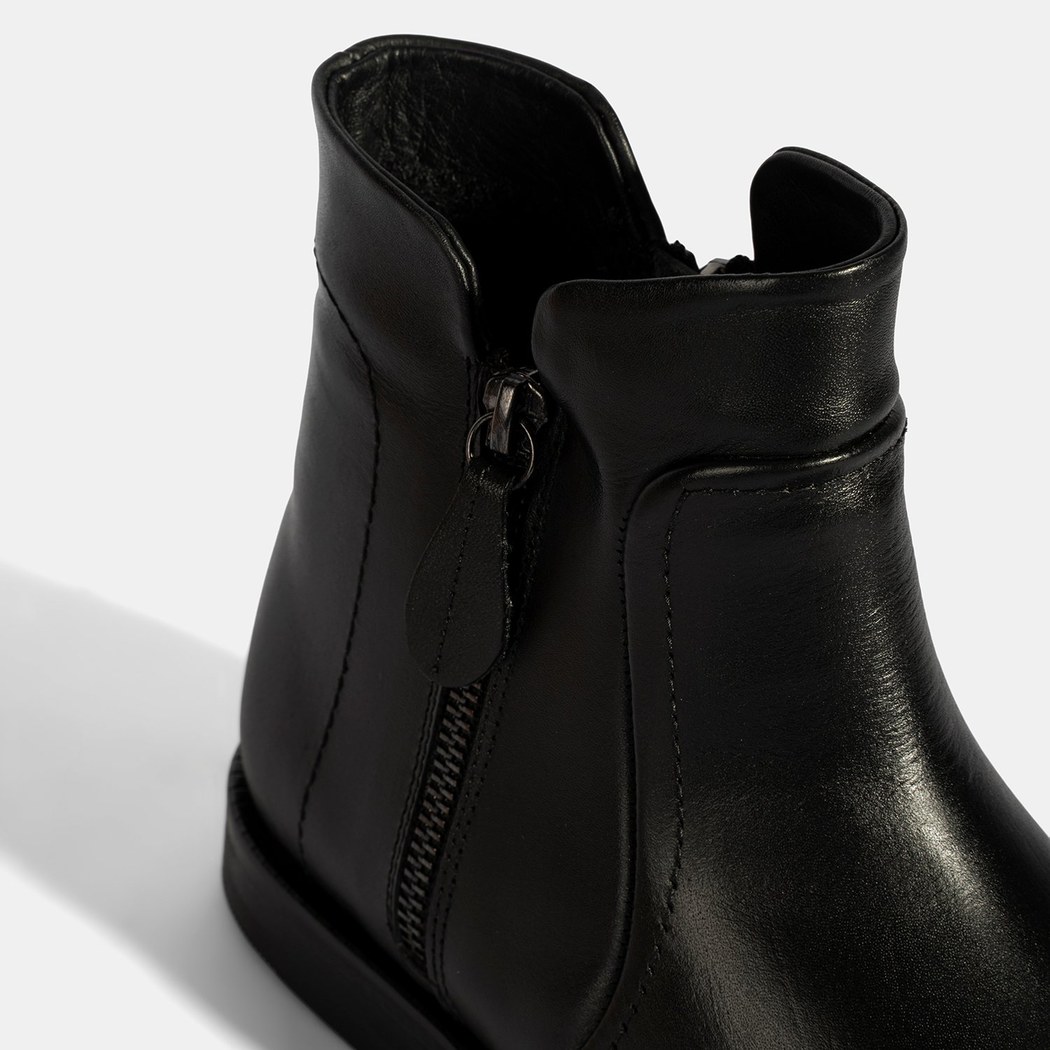 Kadın Siyah Çift Fermuarlı Deri Bot