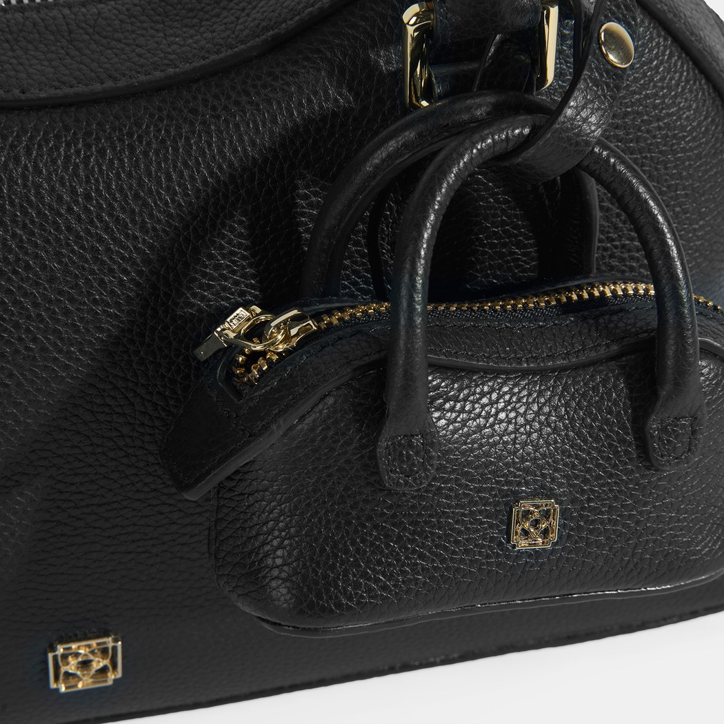 Kadın Siyah Deri Çanta Aksesuarlı Büyük Omuz Çantası