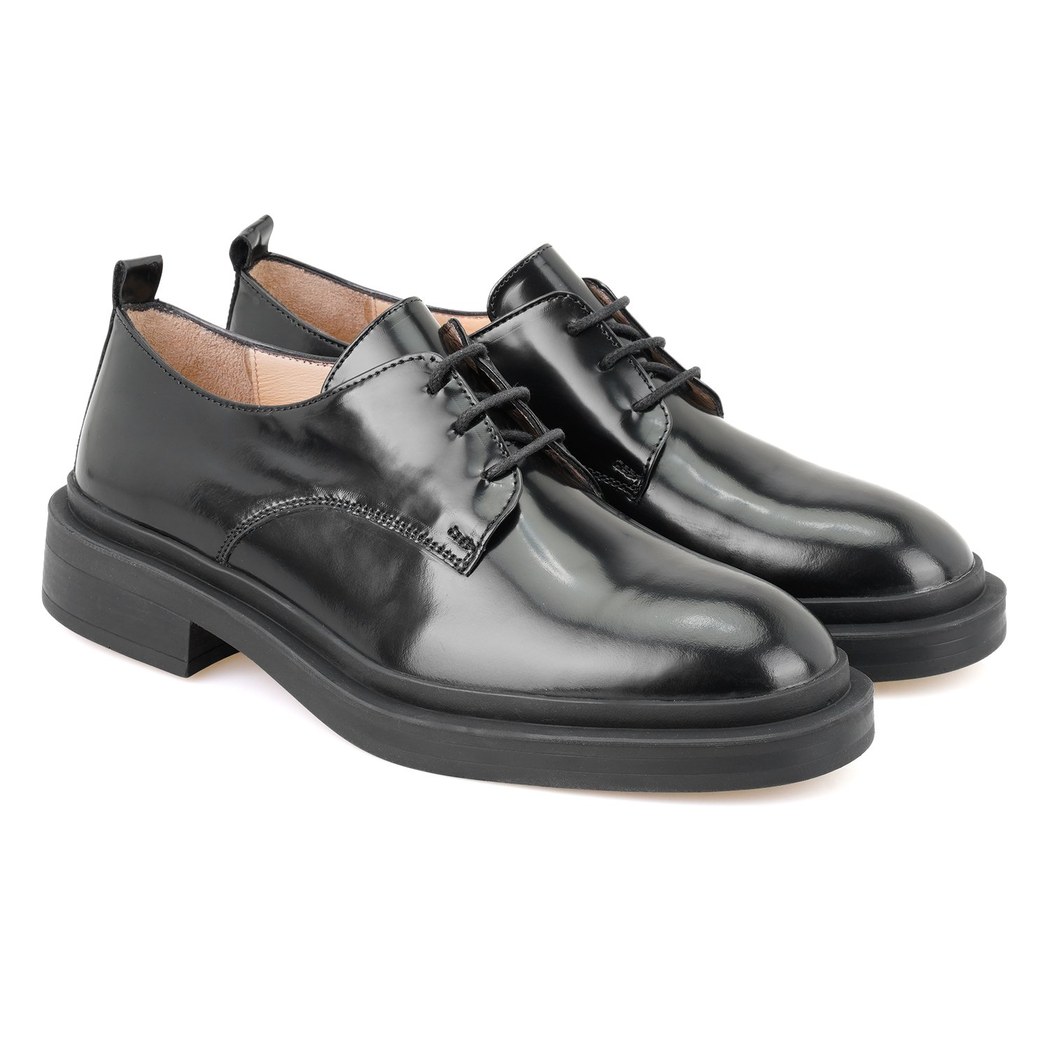 Kadın Siyah Deri Klasik Ayakkabı