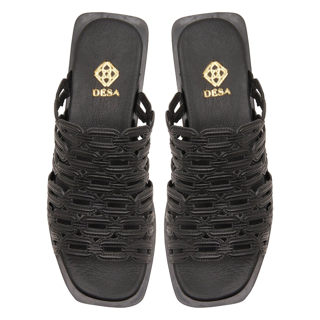 Kadın Siyah Deri Terlik