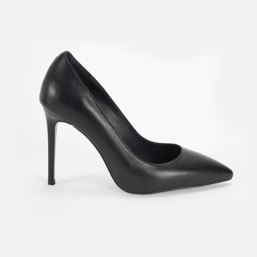 Kadın Siyah Deri Topuklu Klasik Ayakkabı