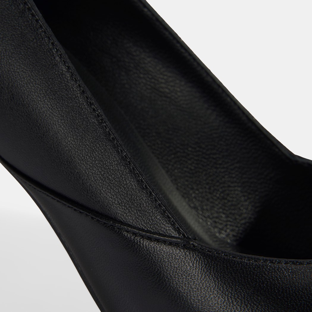 Kadın Siyah Deri Topuklu Klasik Ayakkabı