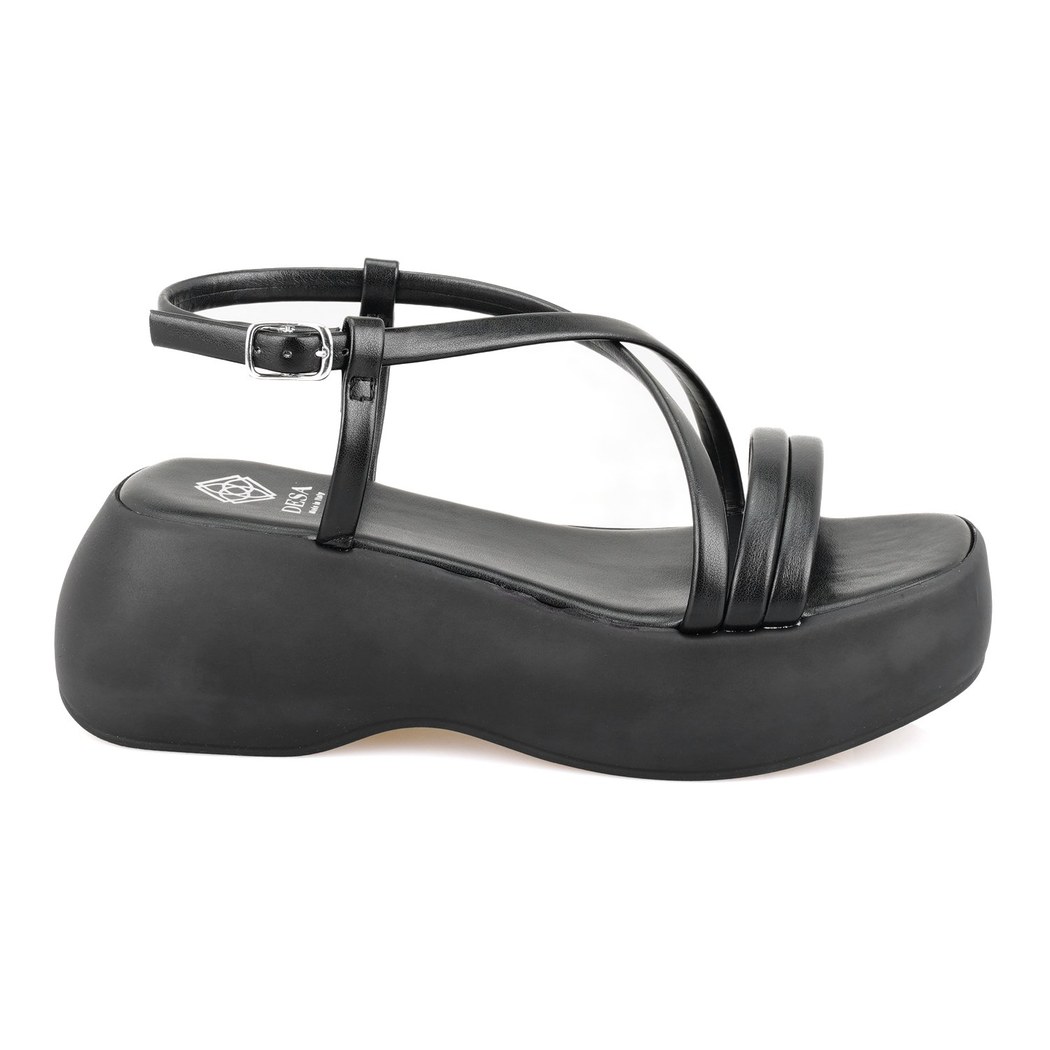 Kadın Siyah Dolgu Tabanlı Sandalet