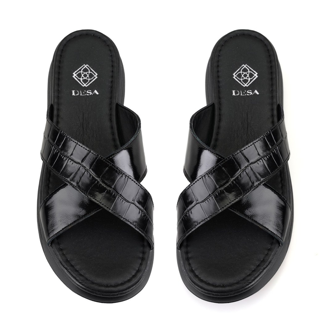 Kadın Siyah Dolgu Topuklu Deri Terlik