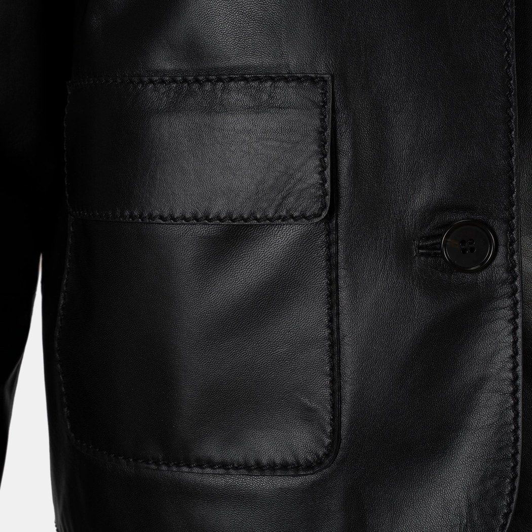 Kadın Siyah Gömlek Yakalı Düğmeli Kısa Deri Ceket