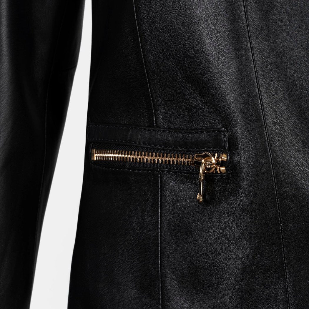 Kadın Siyah Hakim Yakalı Fit Deri Ceket