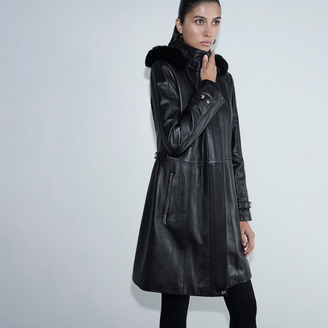 Kadın Siyah Hakim Yakalı Kapüşonlu Deri Kaban