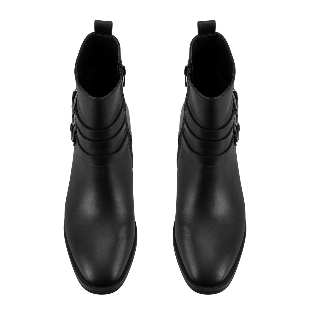 Kadın Siyah Kemer Aksesuarlı Topuklu Deri Bot