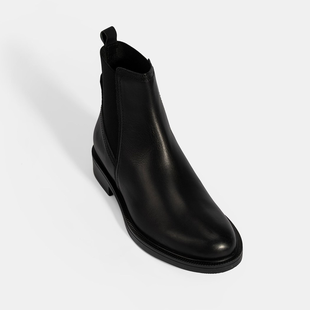 Kadın Siyah Lastik Detaylı Deri Bot