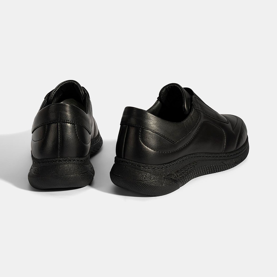 Kadın Siyah Lastikli Deri Spor Ayakkabı