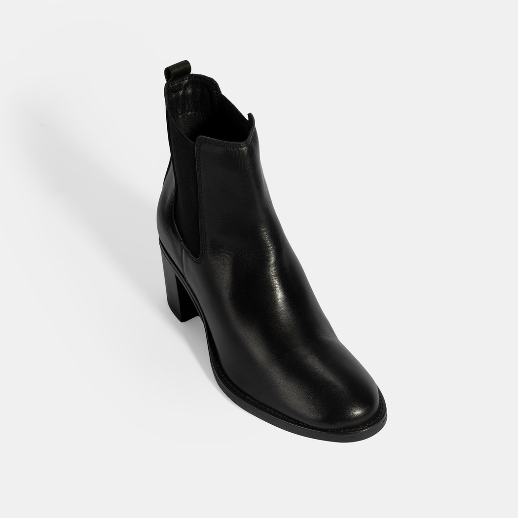 Kadın Siyah Lastikli Topuklu Deri Bot