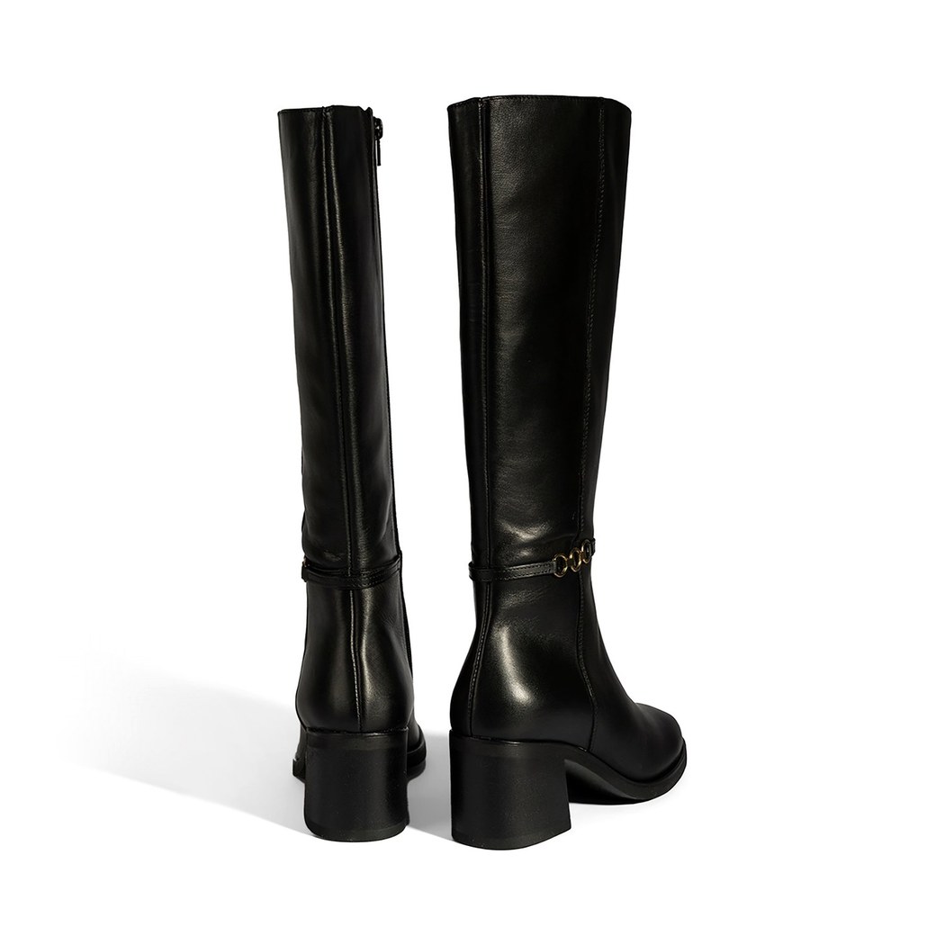 Kadın Siyah Metal Aksesuarlı Deri Çizme